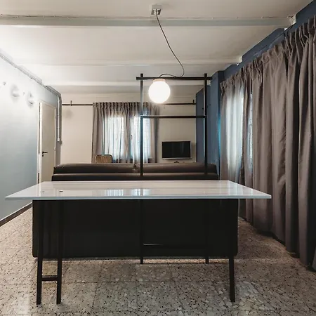 Eins - Center Apartment Limassol